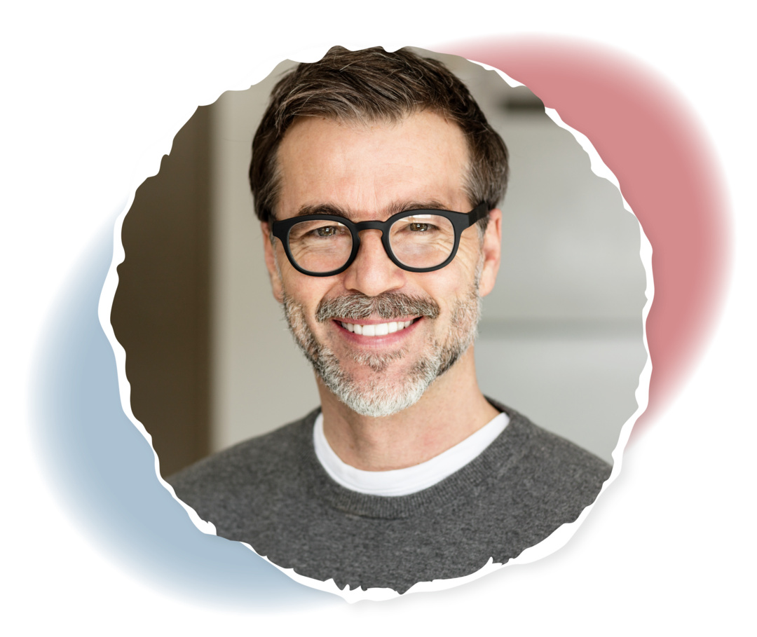 ITP: Ursachen Ein Mann lächelt in die Kamera.